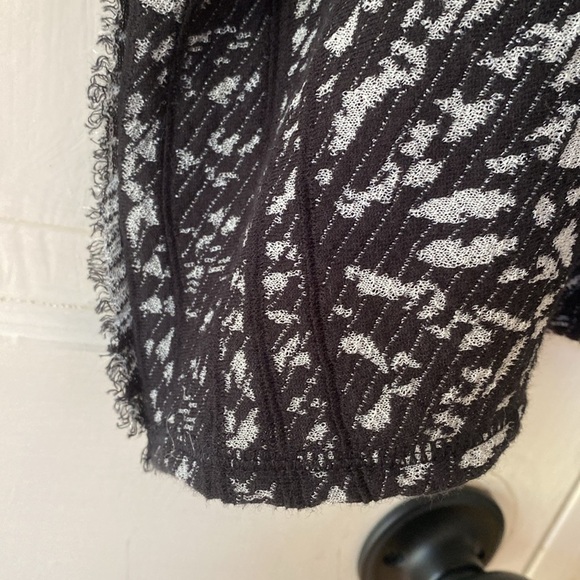 Free People Black Pattern Fringe Kimono Cardigan Size M/L Rare ASO Selena Gomez - Picture 14 of 15